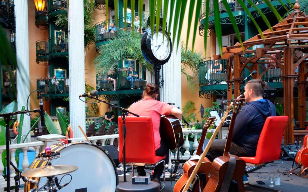 Hôtel Plaza Québec par JARO - Resim 13