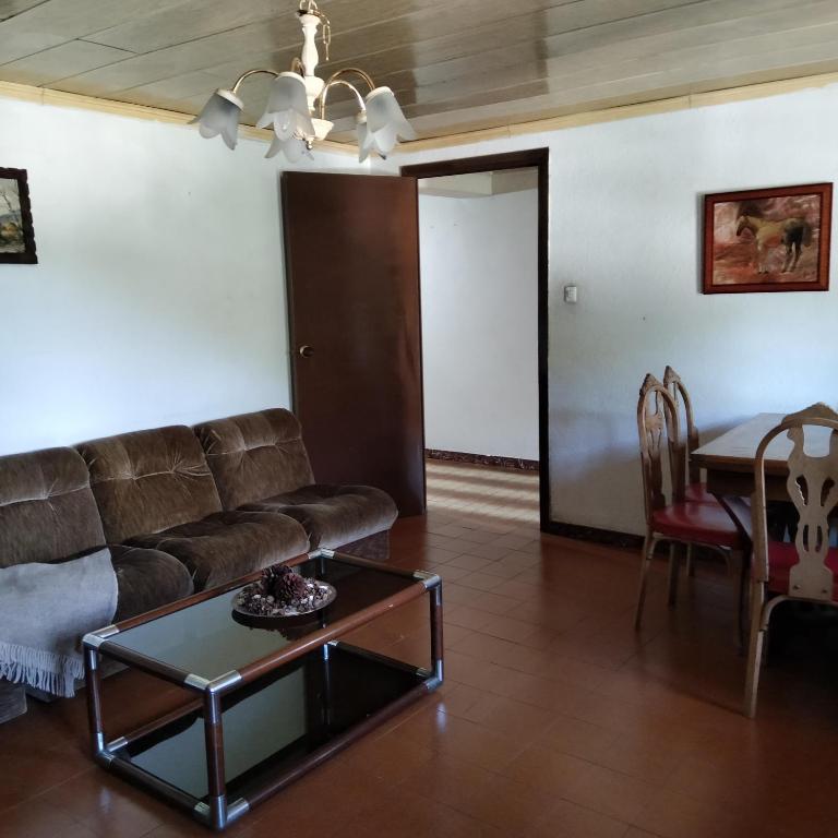 Posedenie v ubytovaní Casa Fidel.