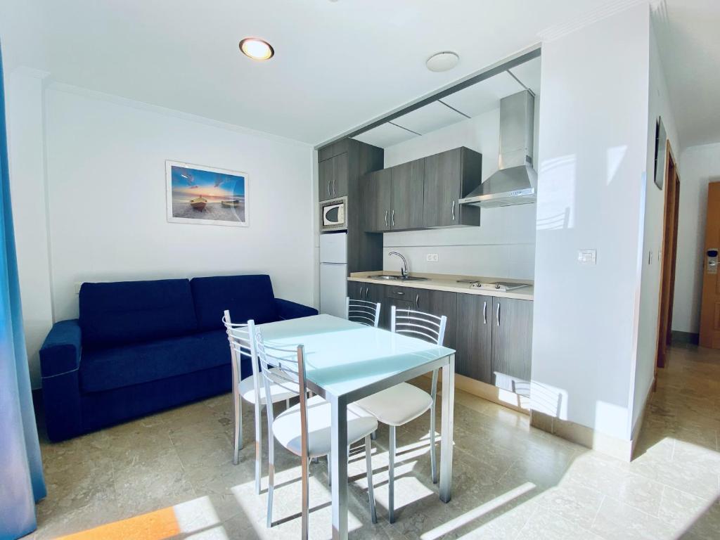 Gallery image of Hotel Apartamentos Marina Luz in Chipiona