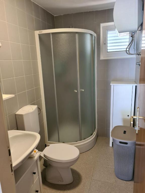 Kúpeľňa v ubytovaní Kuća za odmor Buba, otok Žut
