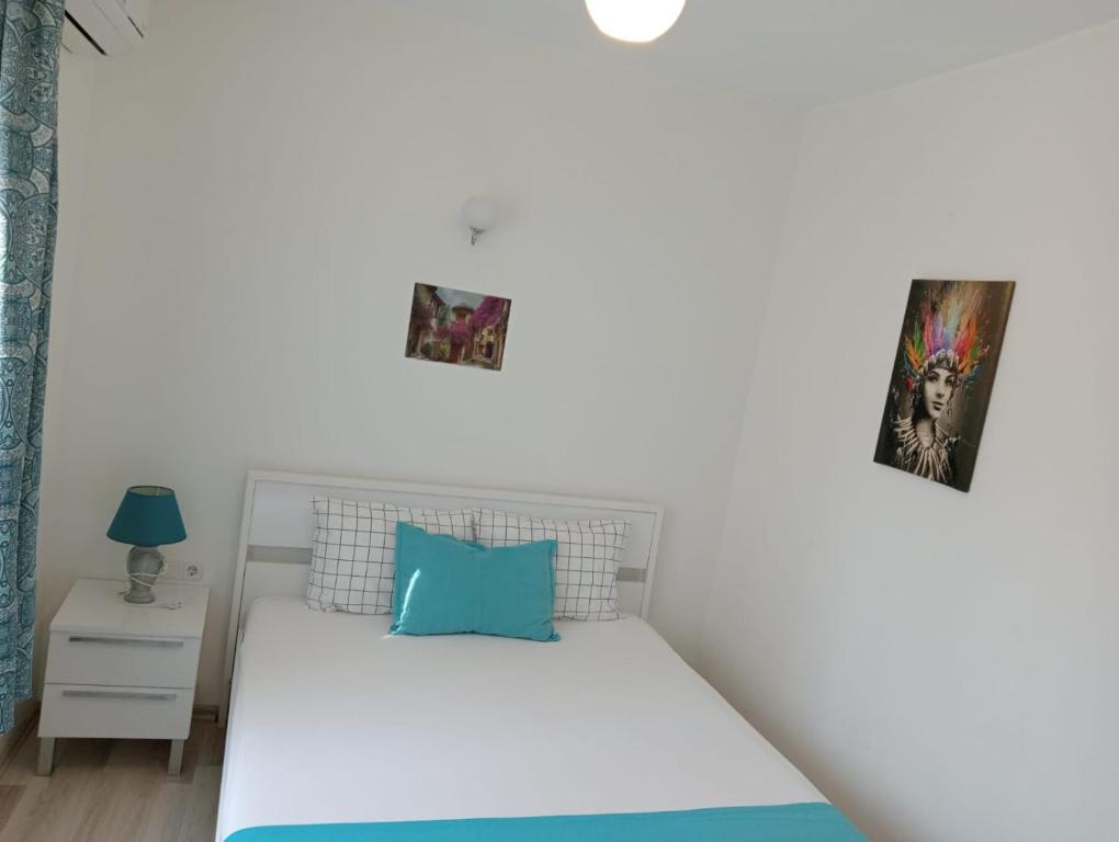 Postel nebo postele na pokoji v ubytování Daffne Otel