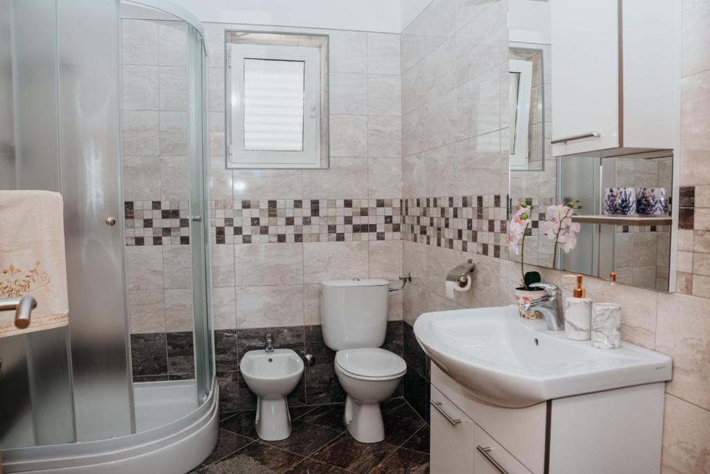 Kúpeľňa v ubytovaní Apartman Neli