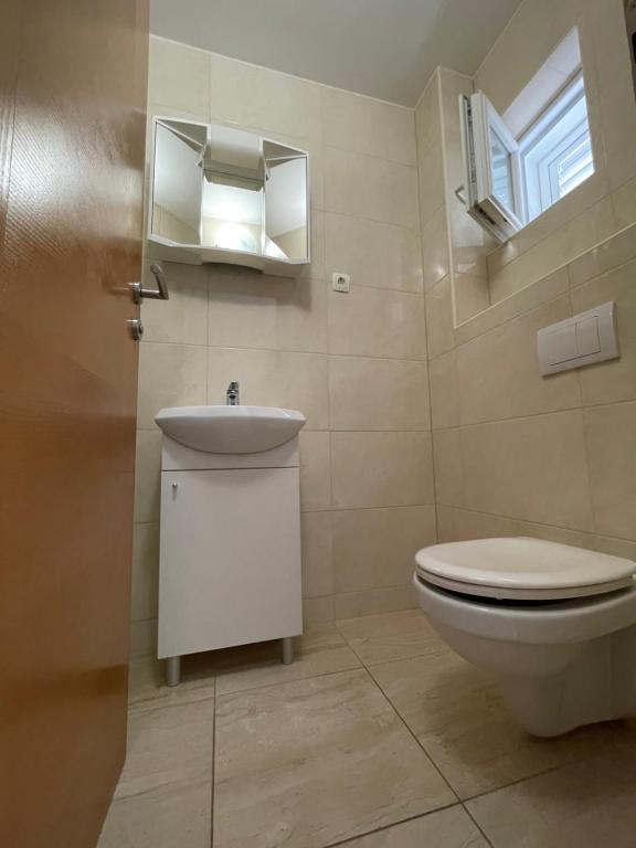 Fotografie z fotogalerie ubytování Apartmani Mario v destinaci Baška Voda