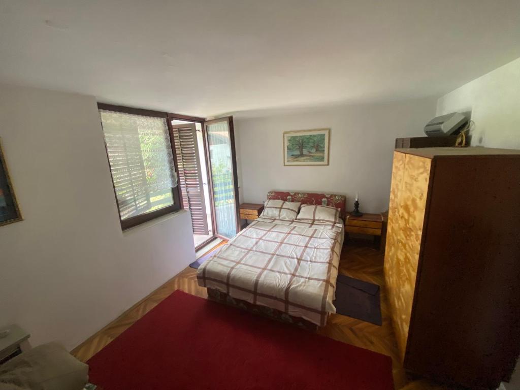 Postel nebo postele na pokoji v ubytování Simsir villa Novi Sad wifi