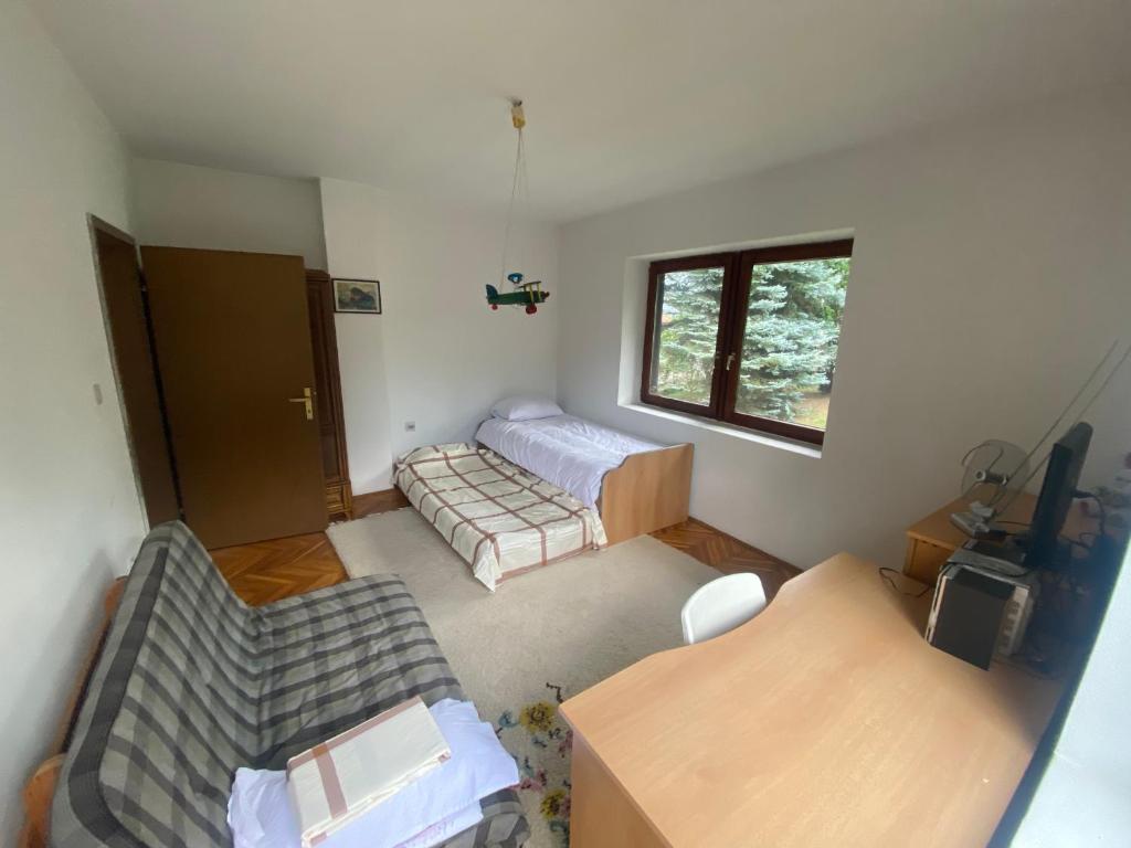 Postel nebo postele na pokoji v ubytování Simsir villa Novi Sad wifi