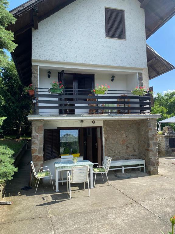 Balkón nebo terasa v ubytování Simsir villa Novi Sad wifi