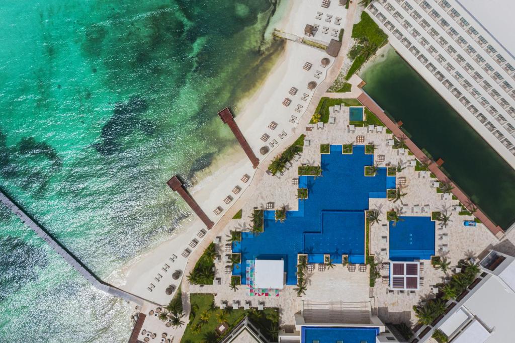 Hyatt Ziva Cancun All-Inclusive photo