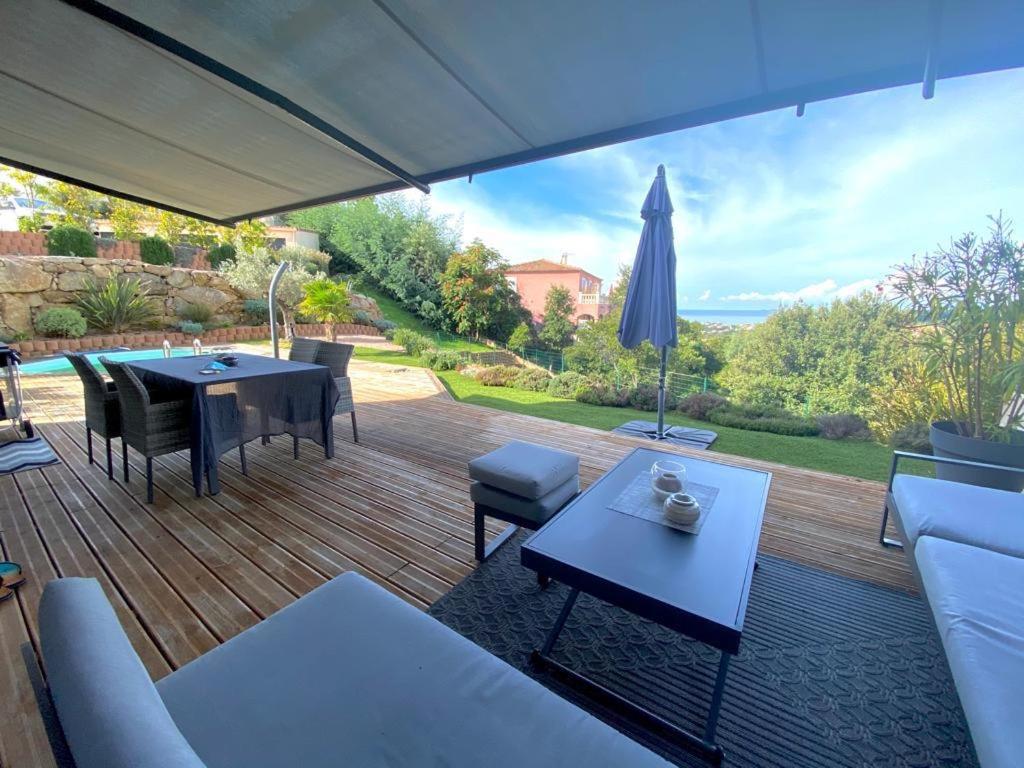 Fotografia z galérie ubytovania Casa Alzone Porticcio en Corse du Sud v destinácii Albitreccia