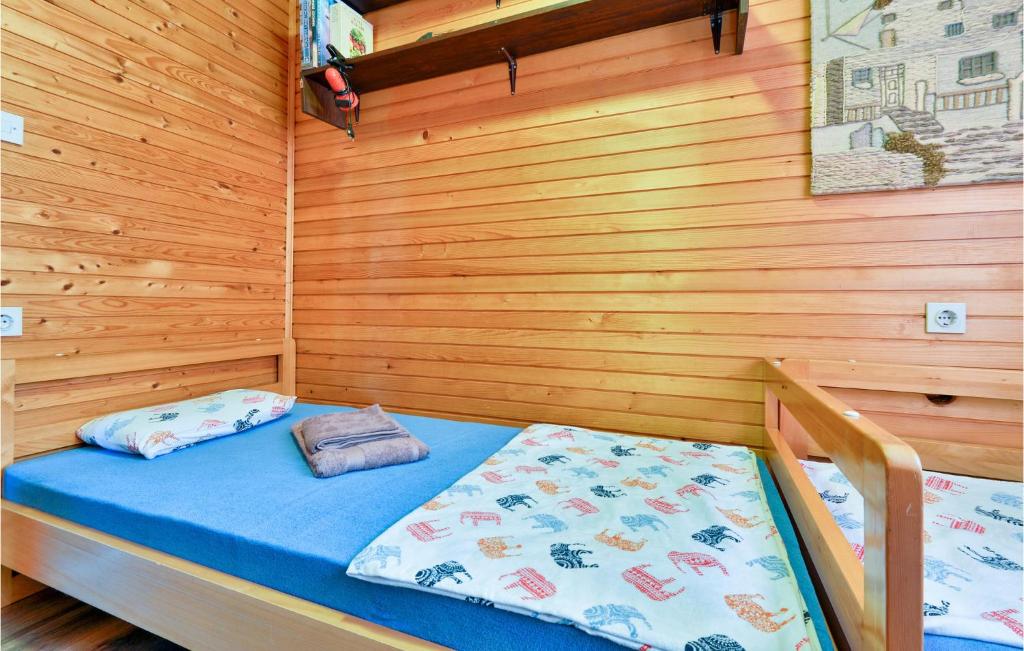 Posteľ alebo postele v izbe v ubytovaní Lovely Home In Kneginec With Sauna