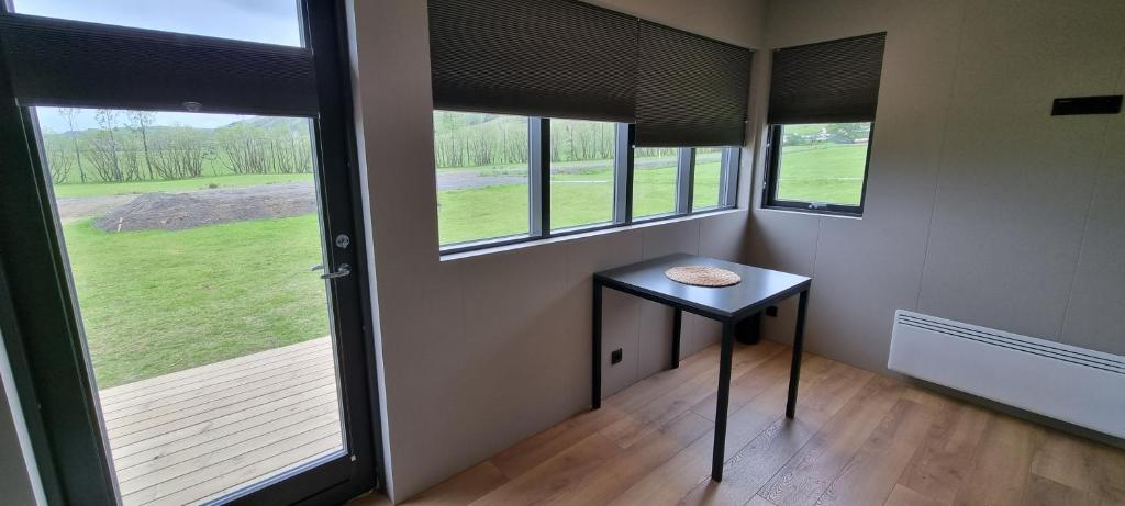 New and well furnished studio apartment for two 30 km from Kirkjubæjarklaustur Perfect place to stay at right between Black beach and Jökulsárlón - Apartamento De Una Habitación