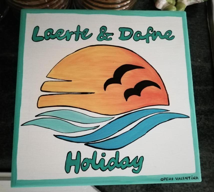 znak na wakacje z nietoperzami w wodzie w obiekcie Laerte & Dafne Holiday w mieście Trappeto