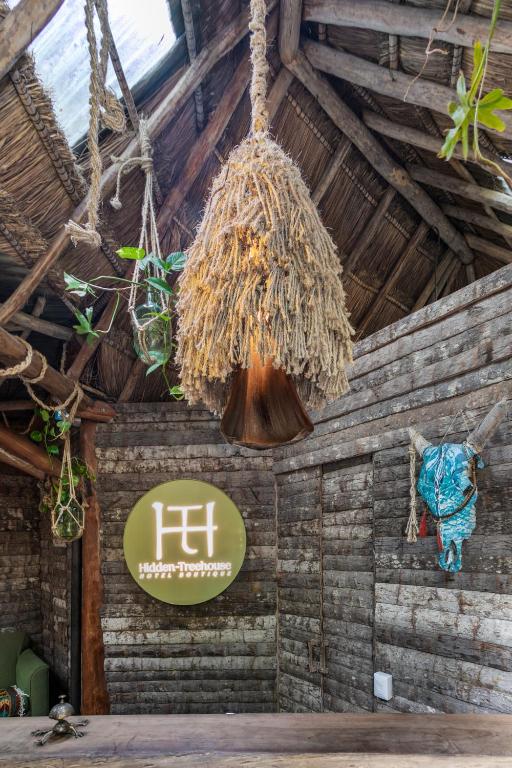 Foto dalla galleria di Hidden Treehouse Tulum Eco-Hotel a Tulum