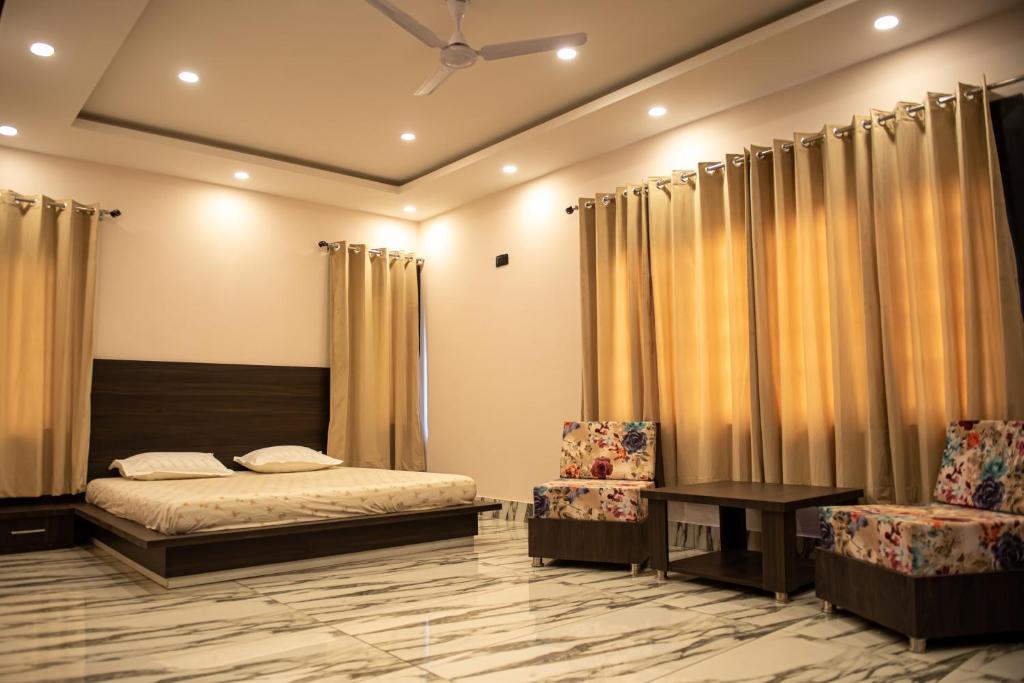 SETHI's HOMESTAY - Deluxe King Room