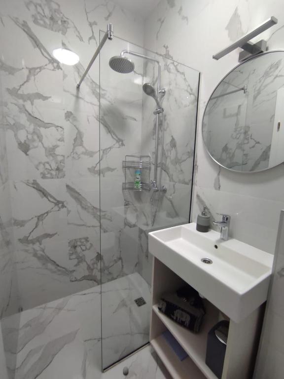 Kúpeľňa v ubytovaní Zoxi apartmani