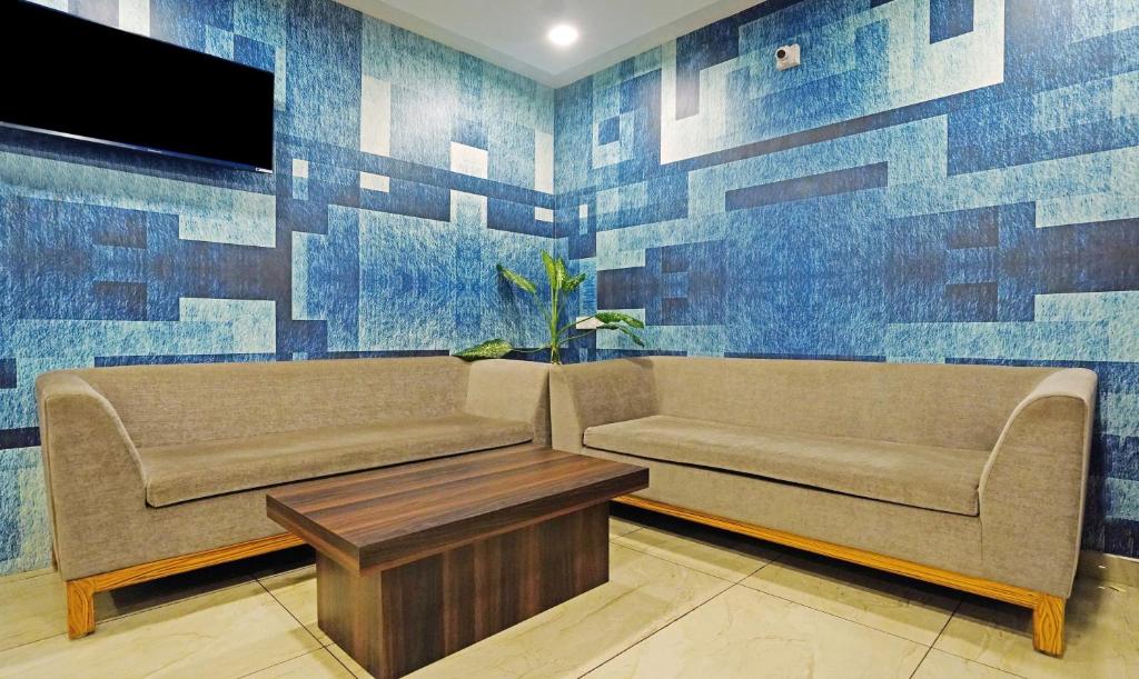 Posezení v ubytování Treebo Lazystay Grand Patia