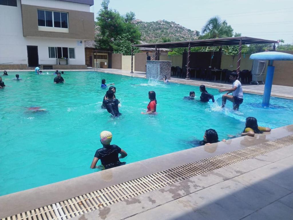 3Season Resort Hampi 내부 또는 인근 수영장