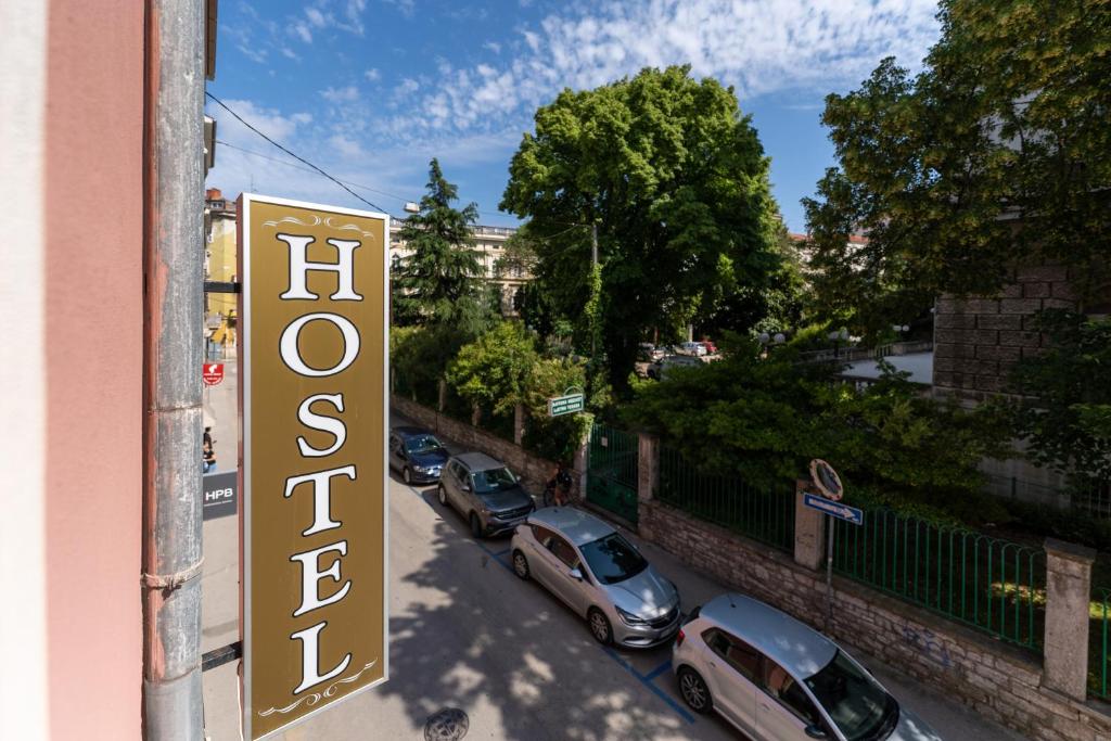 Budova, kde se hostel nachází