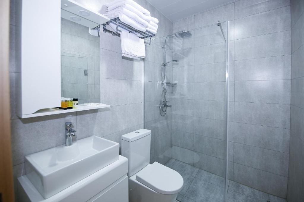 Koupelna v ubytování Sviana Resort