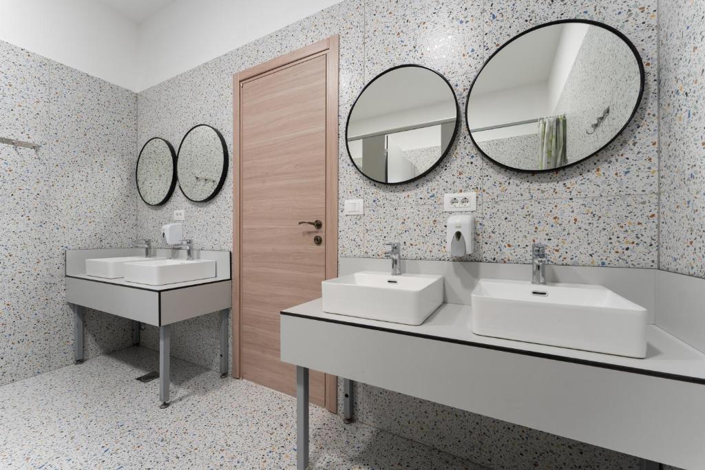Koupelna v ubytování Hostel Antique
