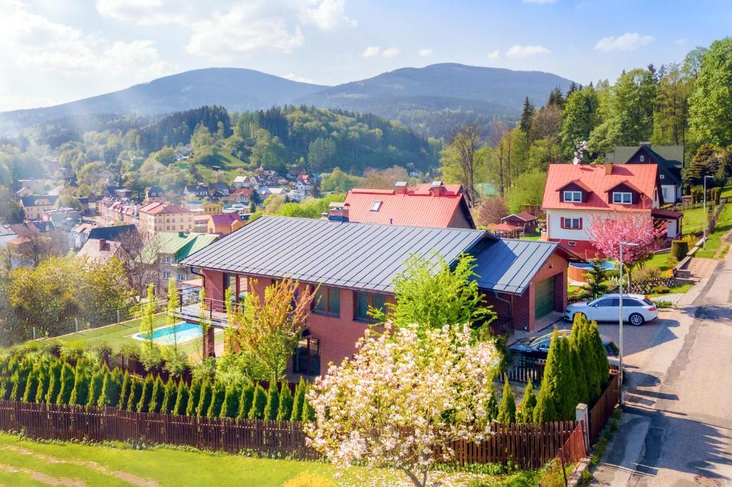 Pogled na planinu ili pogled na planinu iz vile