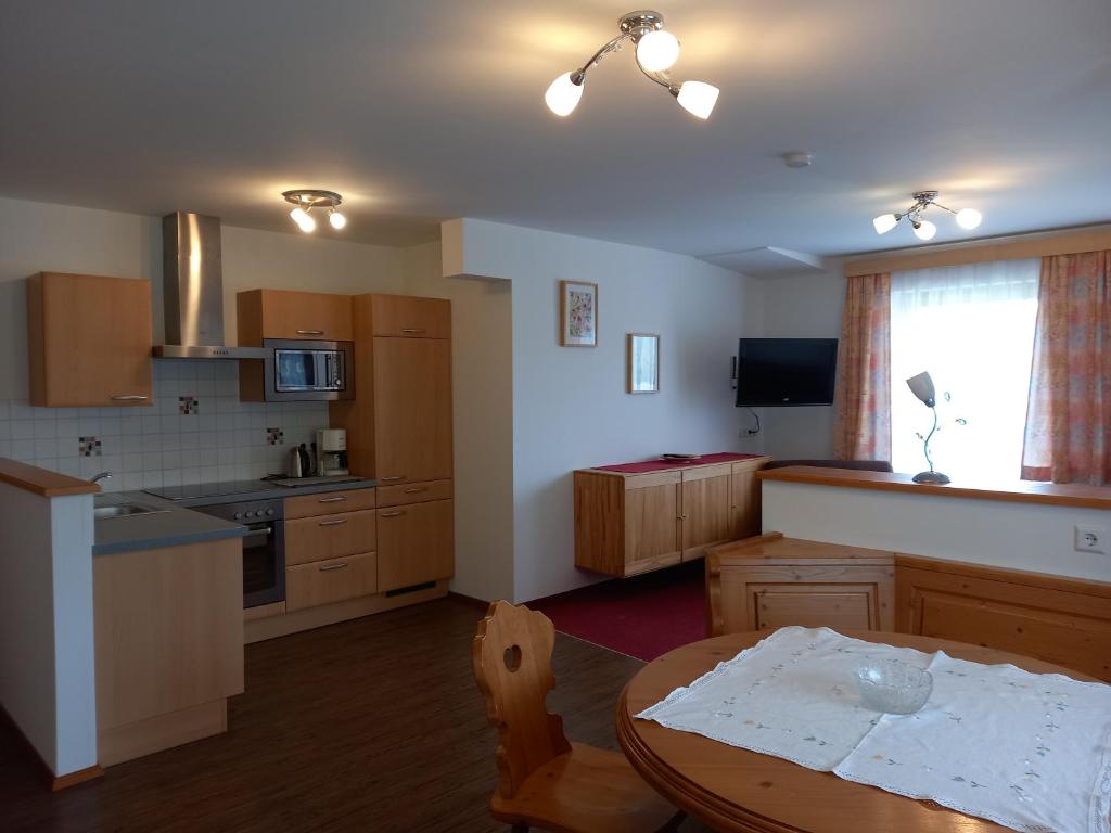 Kuchyň nebo kuchyňský kout v ubytování Landhaus Wieser