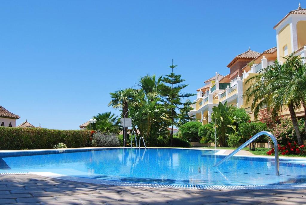 basen przed budynkiem w obiekcie AP191 - Senorio de Capistrano w mieście Nerja