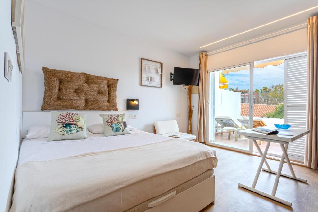 Livemálaga San Telmo Beach, Málaga – Updated 2023 Prices