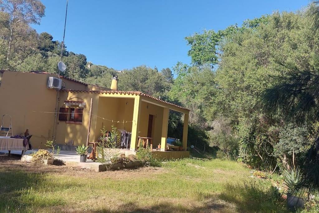 CASA LUNA a Maracalagonis - Incantevole casa vacanze con giardino