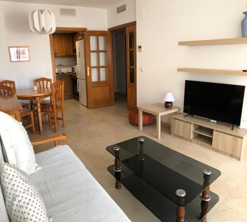Televízia a/alebo spoločenská miestnosť v ubytovaní Apartamento de vacaciones en Gemelos 22 T1 Benidorm