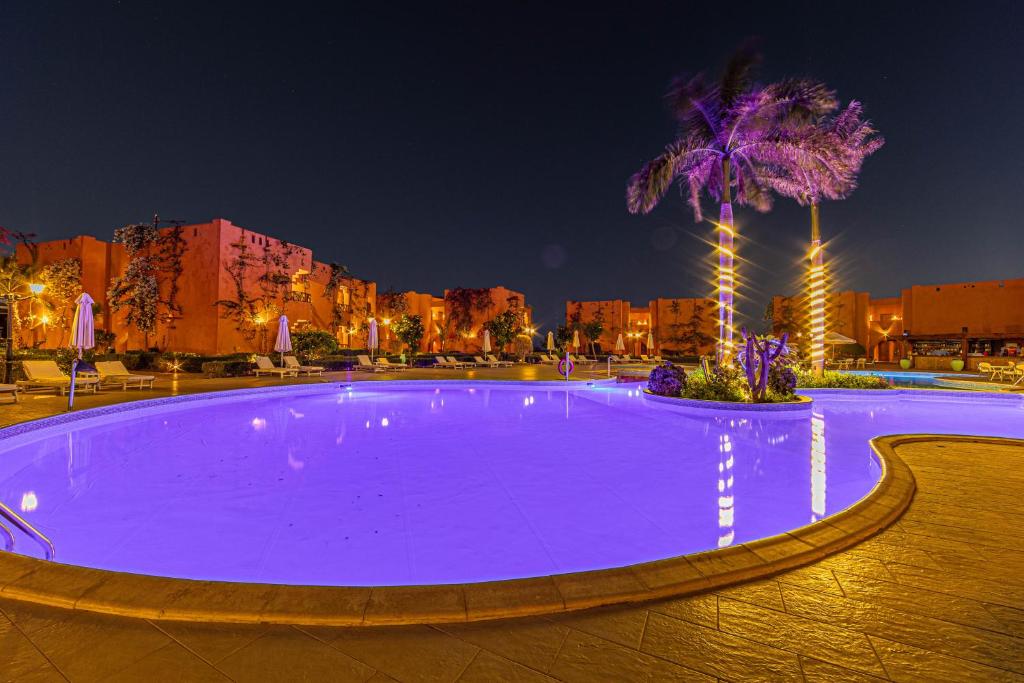 Bazén v ubytování SOULOTEL EMERALD Resort & Spa nebo v jeho okolí