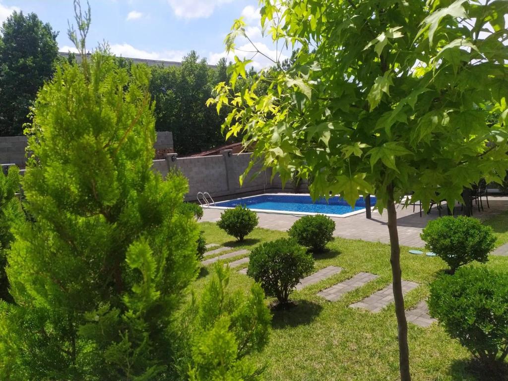 Bazén v ubytování Vinum Hotel nebo v jeho okolí