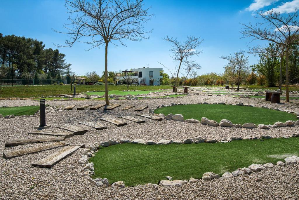 Vonkajšia záhrada v ubytovaní Villa LaDominika