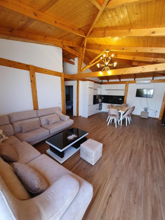 Χώρος καθιστικού στο Klajdi Apartaments