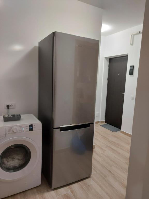 BYA BROWN - One-Bedroom Apartment