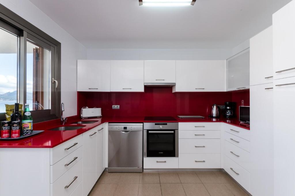 Kuchyň nebo kuchyňský kout v ubytování YourHouse Estel