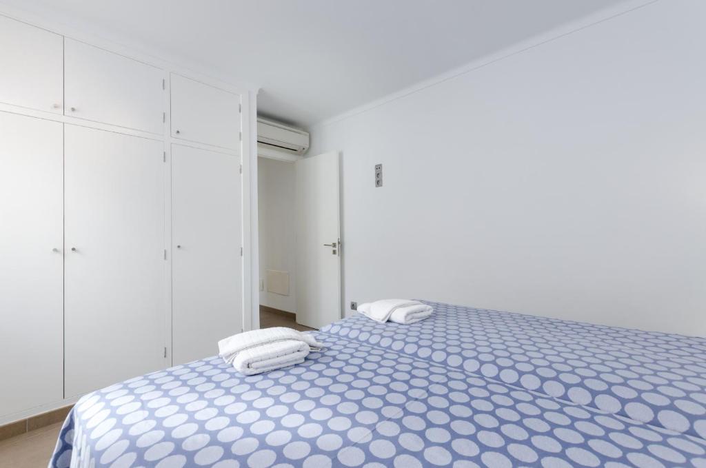 Postel nebo postele na pokoji v ubytování YourHouse Estel