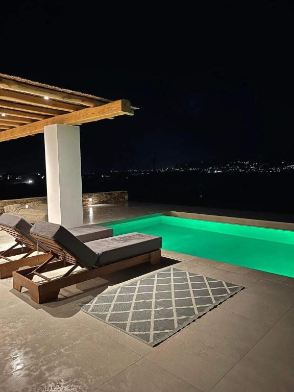 Bazén v ubytování Voras Villa Panagia Beach nebo v jeho okolí