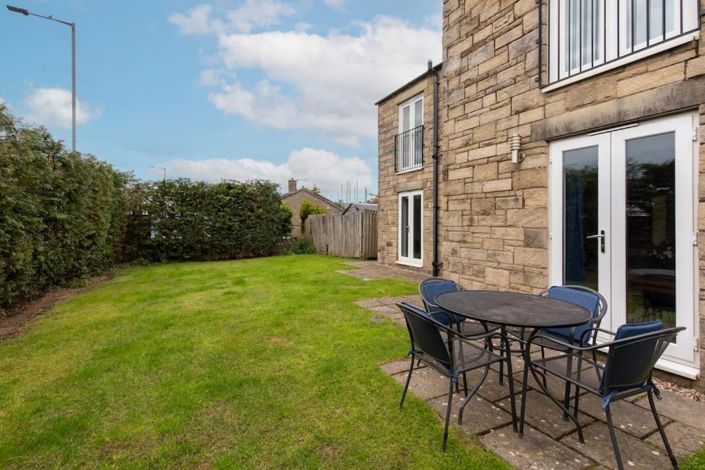 Zahrada ubytování Ingledale Apartment, Ingleton, Yorkshire Dales National Park, Famous Three Peaks, Near The Lake District, Pets Are Welcome