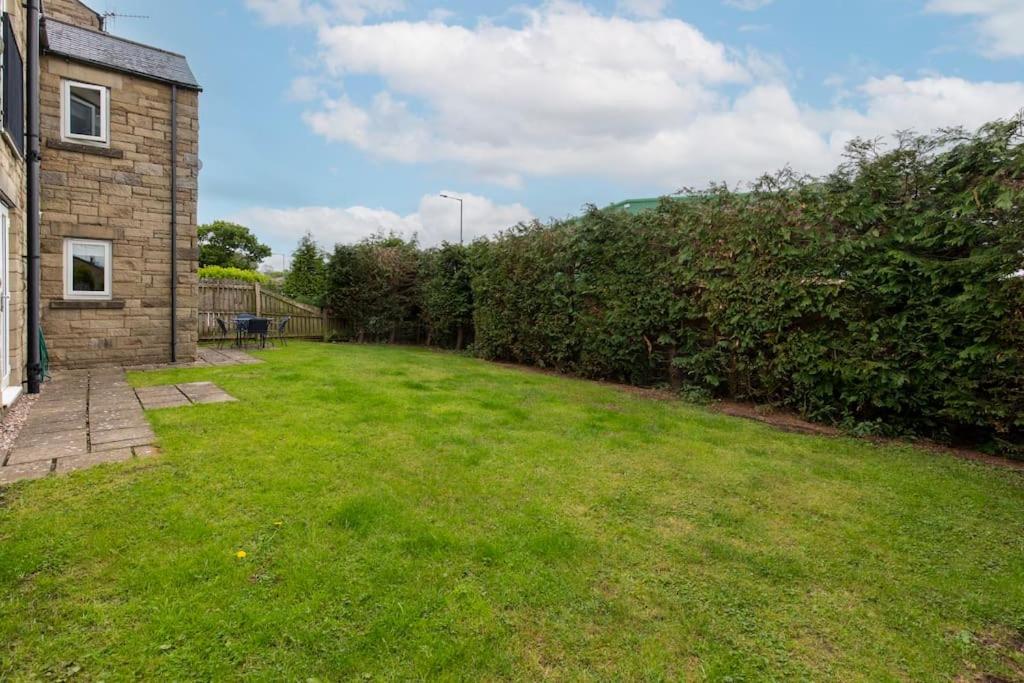 Zahrada ubytování Ingledale Apartment, Ingleton, Yorkshire Dales National Park, Famous Three Peaks, Near The Lake District, Pets Are Welcome