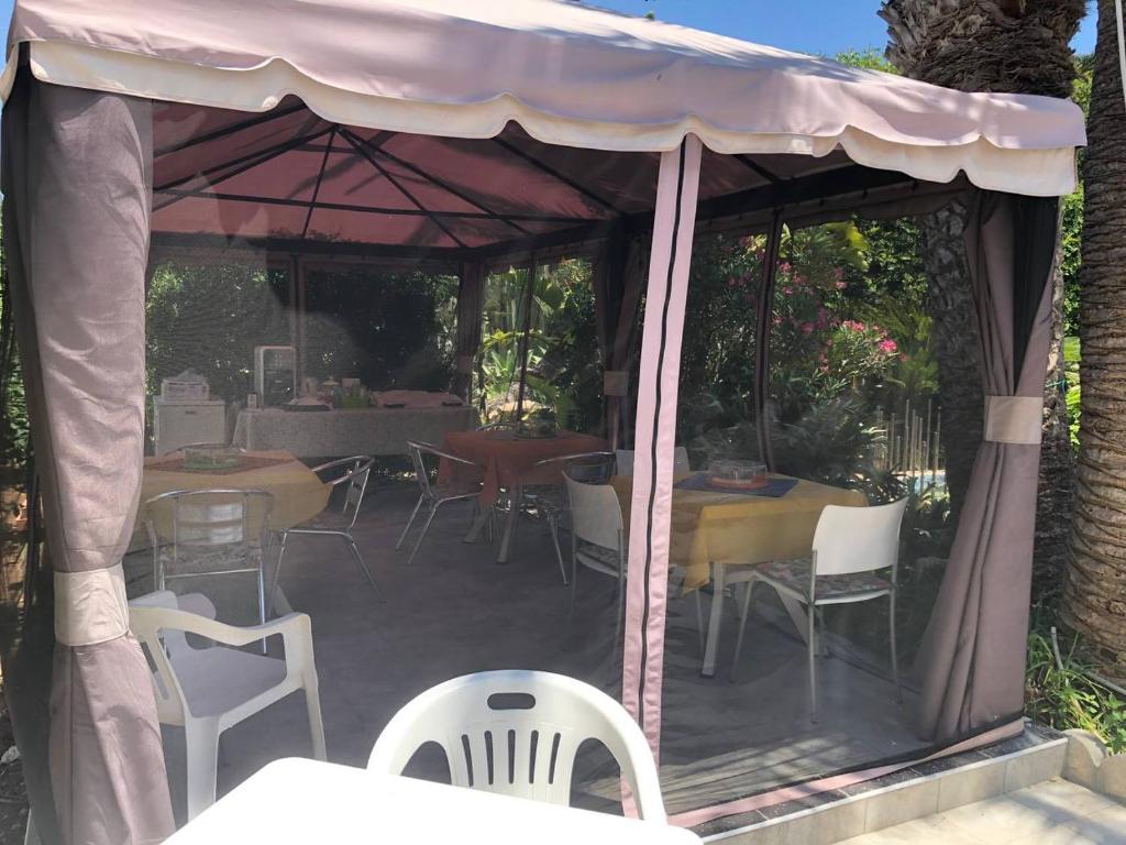 Restaurace v ubytování Villa Yucca