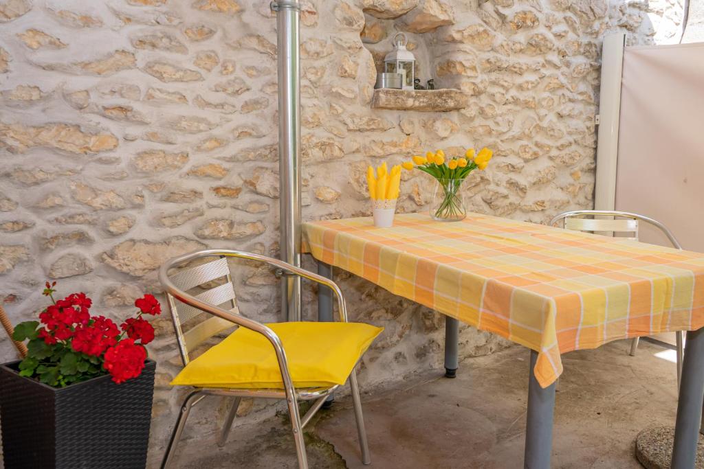 Eleonora Apartments - Studio