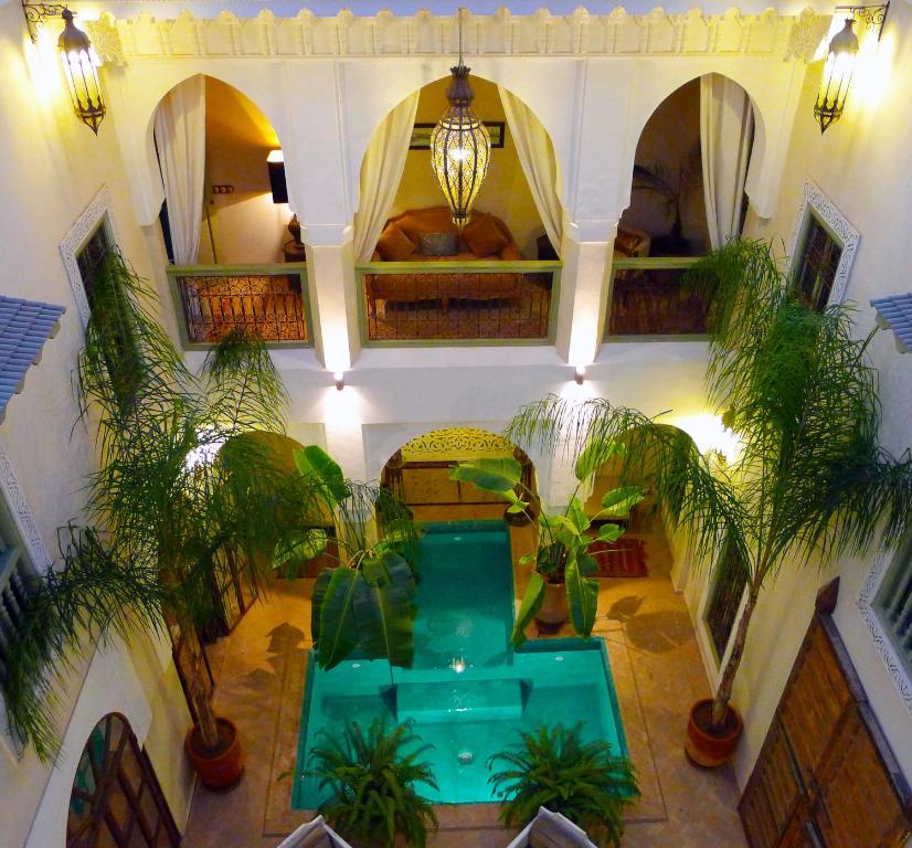 Bazén v ubytování Riad Palacio De Las Especias nebo v jeho okolí
