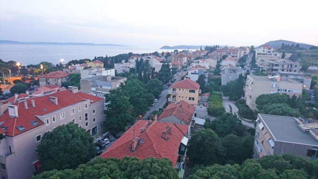 Beach House Split - Apartamento Con Vista Al Jardín