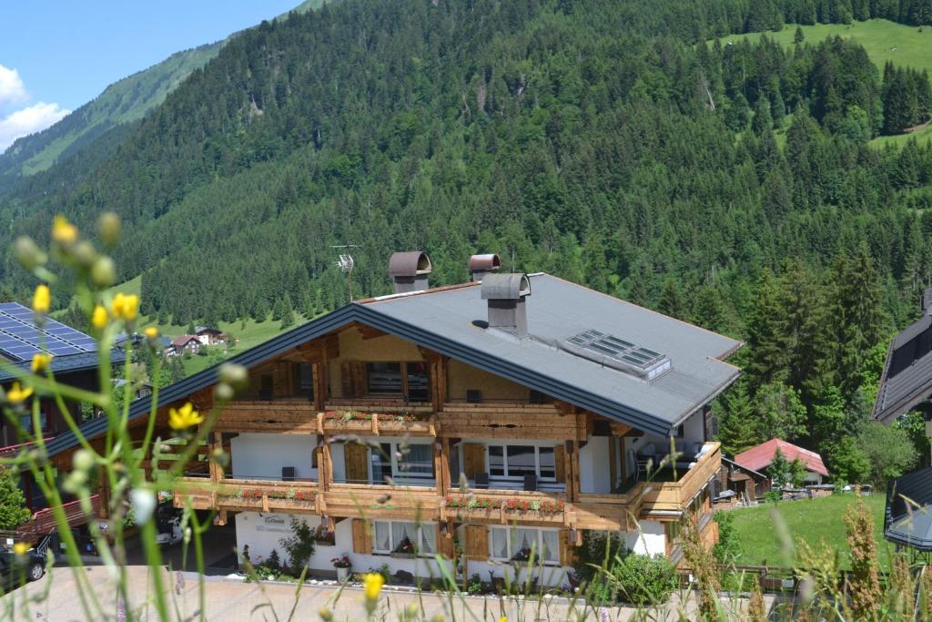 Gallery image of Alp-Chalet in Hirschegg