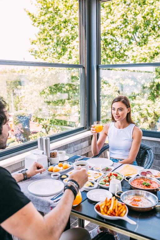 RW BOUTIQUE HOTEL - 16