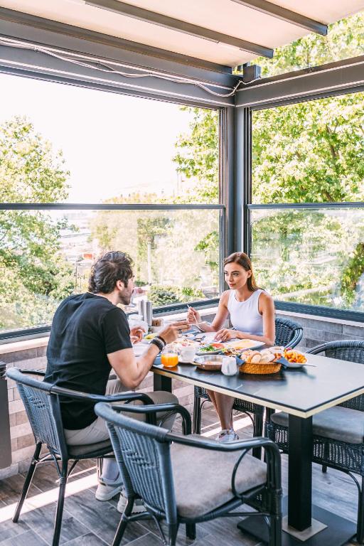 RW BOUTIQUE HOTEL - 13