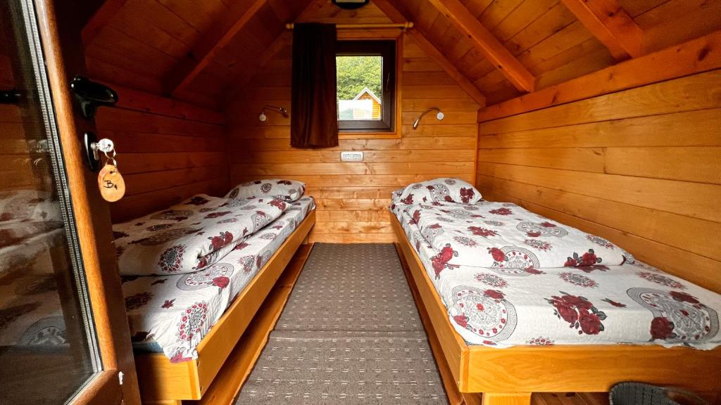 Tara Place - Camp Rabrenovic - 9