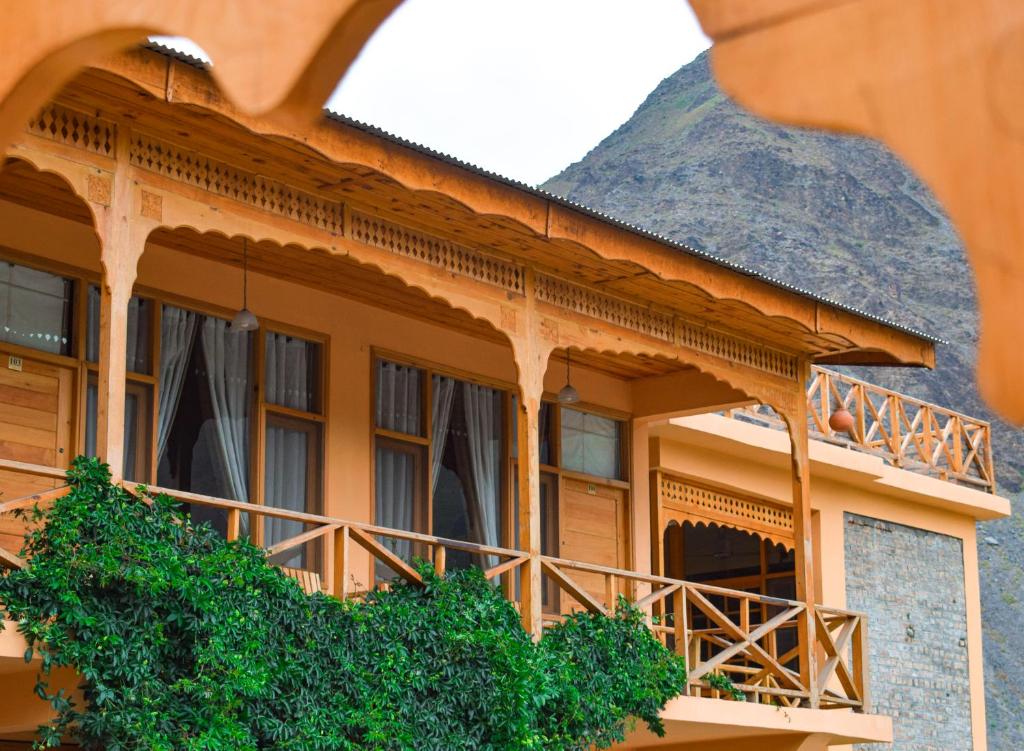 Roomy Hindukush Sarai, Chitral - Housity