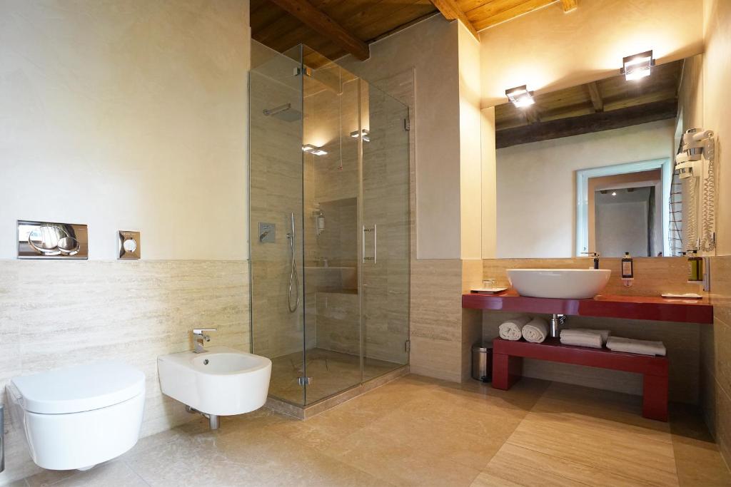 Koupelna v ubytování Il Portico - 1711 Luxury Guest House