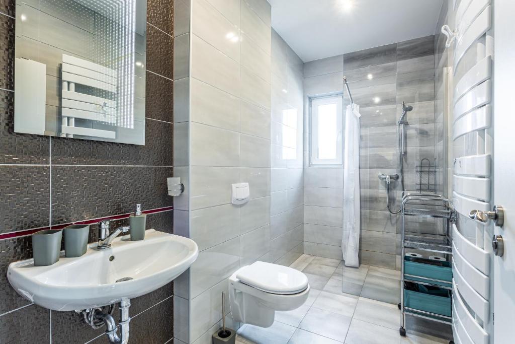 Koupelna v ubytování Family Apartments Klínovec